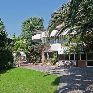 Hotel La Chandelle, Massarosa